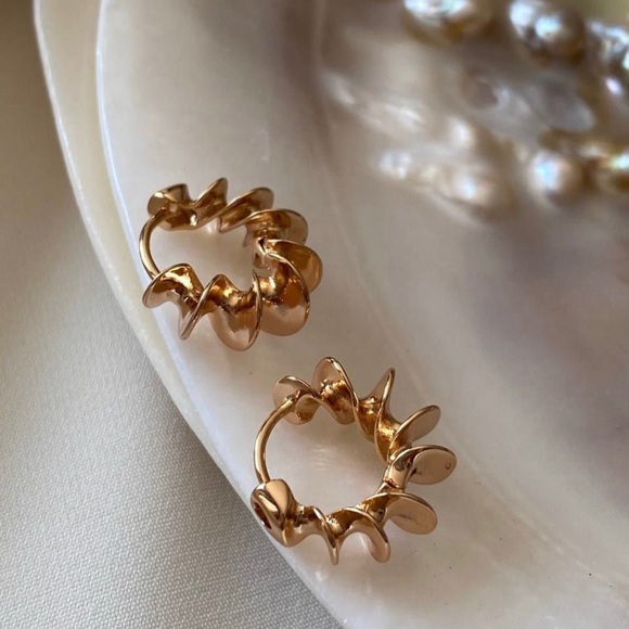 SugarCatJewelry Jewelry - LAST ONE Hoop Earrings 18k Gold Color Bract Luxury Jewelry